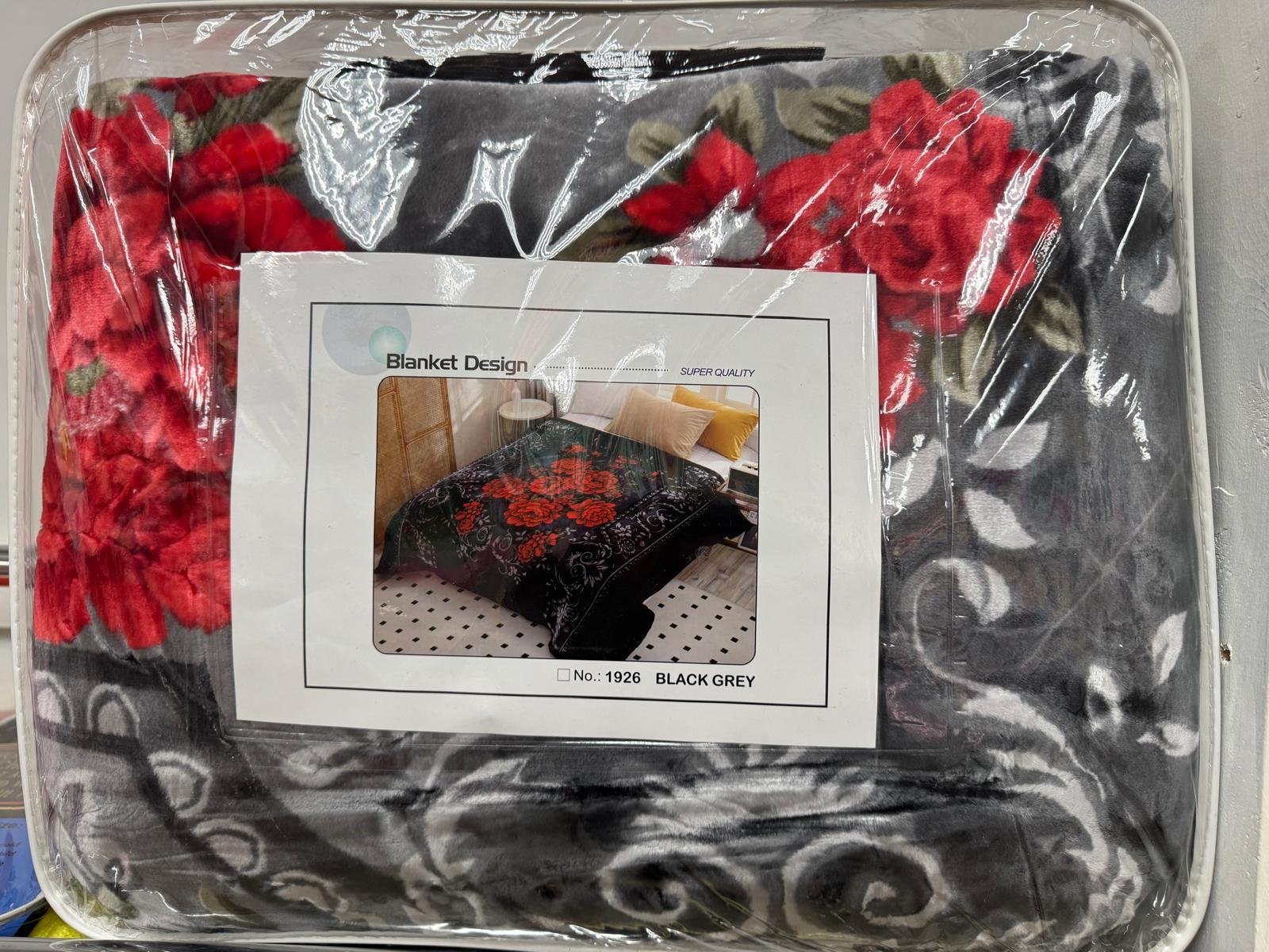 Floral Print Plush Blanket - Image 3